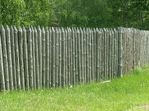 Забор-частокол своими руками