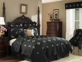 Кровать на тематику готического стиля