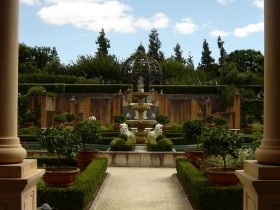 Богатый итальянский сад