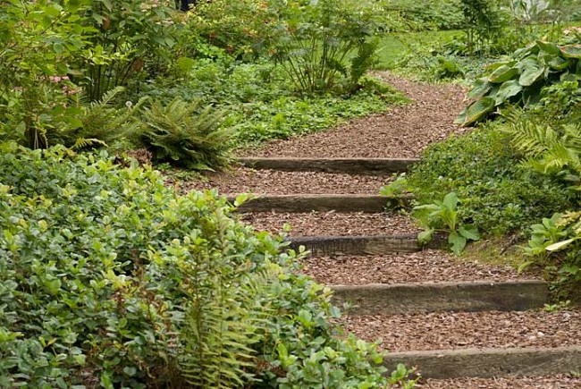 Садовая лестница из грунта своими руками