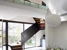 Лестница в стиле модернизм