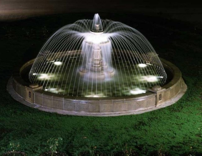 Подводная подсветка фонтана