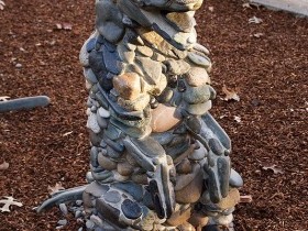 Садовая фигурка из природного камня