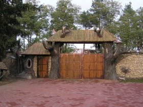 Дизайн деревянных ворот